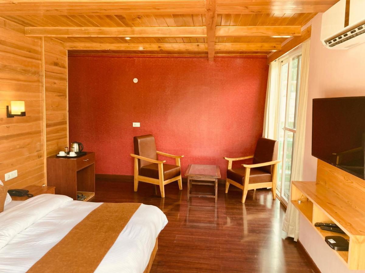 Vista Hill Resort- Centrally Heated & Air Cooled Resort, Manali Eksteriør bilde