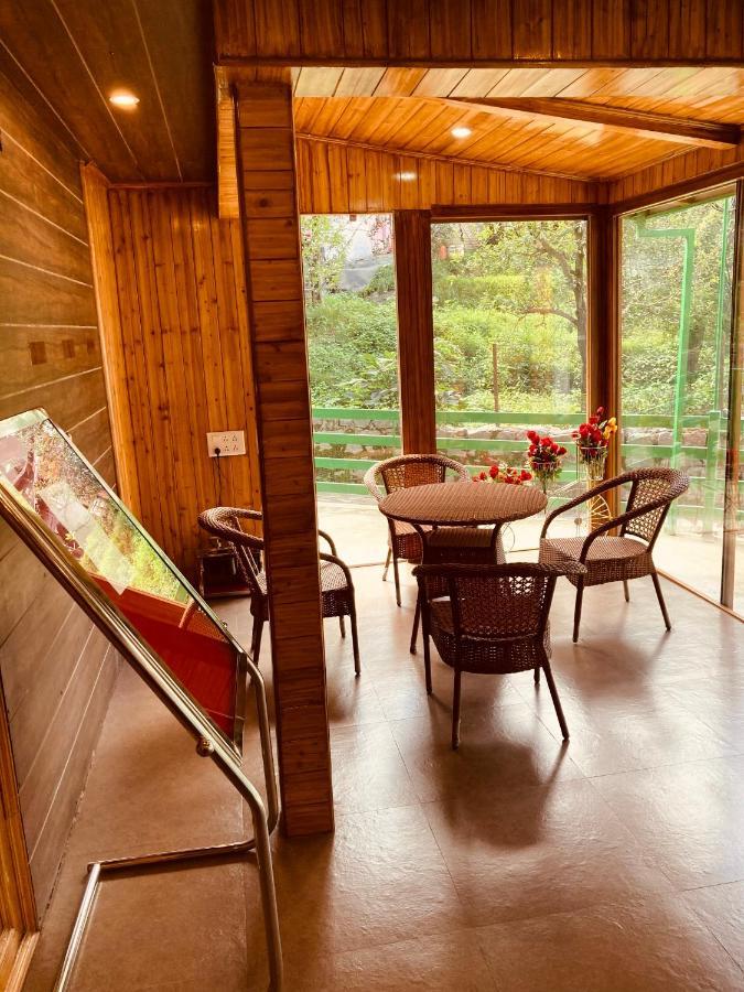 Vista Hill Resort- Centrally Heated & Air Cooled Resort, Manali Eksteriør bilde