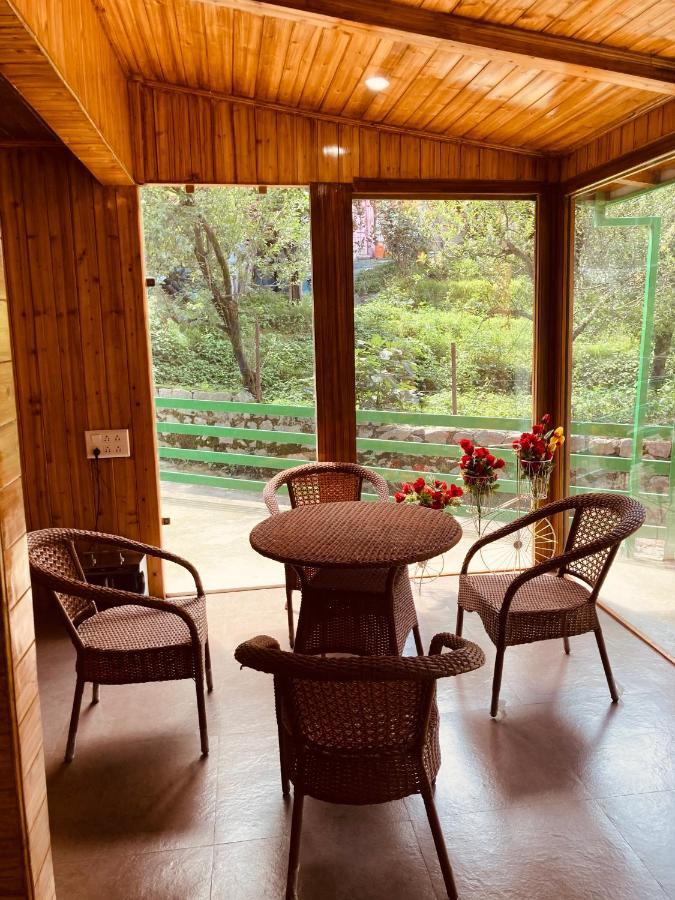 Vista Hill Resort- Centrally Heated & Air Cooled Resort, Manali Eksteriør bilde